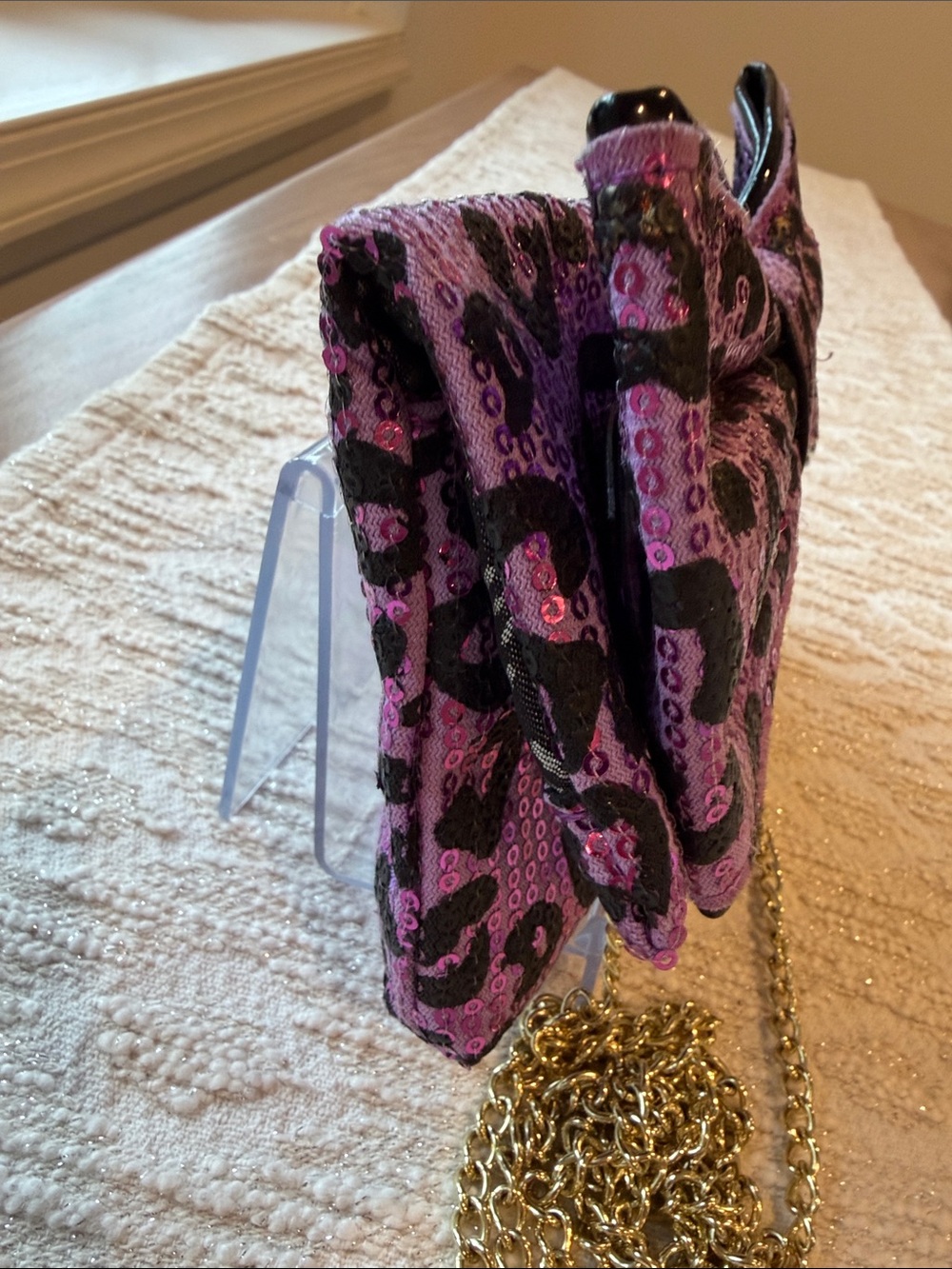 Betsey Johnson Sequin Leopard Print Chain Crossbody Bag with Front Bow Detail - Picture 3 of 10